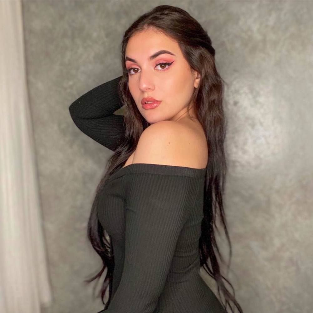 Meet your Posher, Giovana